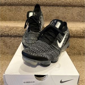 Men’s Nike Air Vapormax Flyknit 3 Black White Metallic Silver Running Shoe